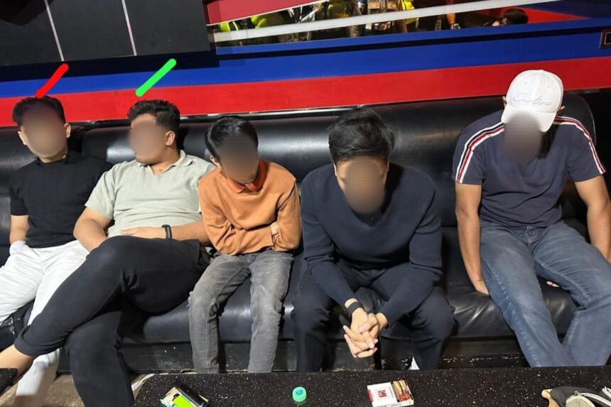 Lima dari tiga belas orang yang terlibat dalam pesta narkoba di pekanbaru