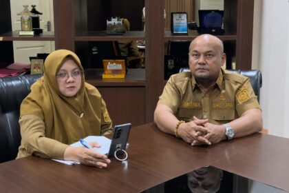 Bupati Siak Afni Zulkifli bersama Wakil Bupati Syamsurizal